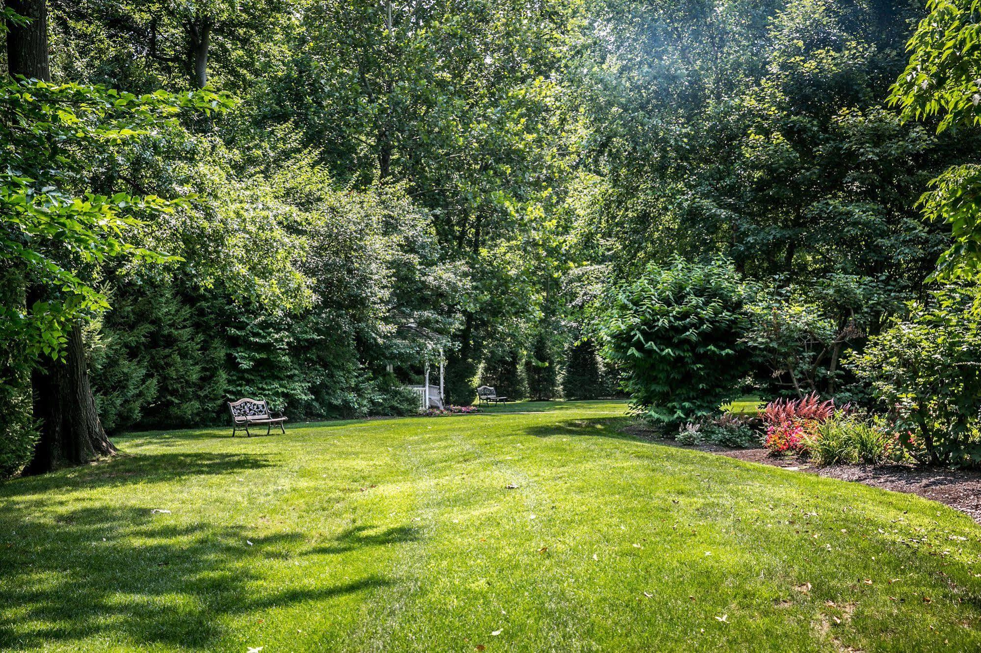 The Olde Mill Inn Basking Ridge Exterior foto